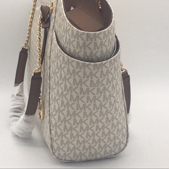 MICHAEL KORS LG CHAIN SHOULDER TOTE VANILLA - Picture 6 of 16